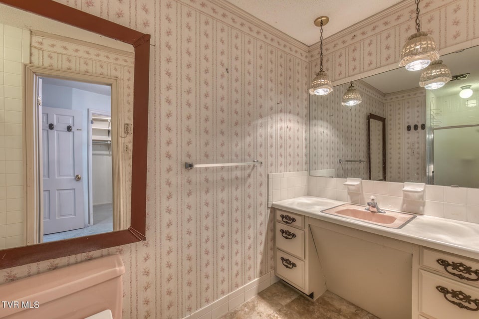 Photo #28: 1821 Woodhaven Drive