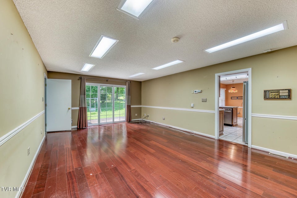 Photo #11: 1821 Woodhaven Drive