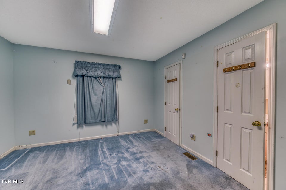 Photo #18: 1821 Woodhaven Drive