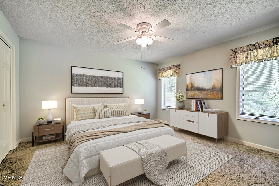 Photo #5: 465 Manor Drive