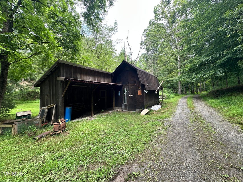 Photo #7: 5576 Mendota Road