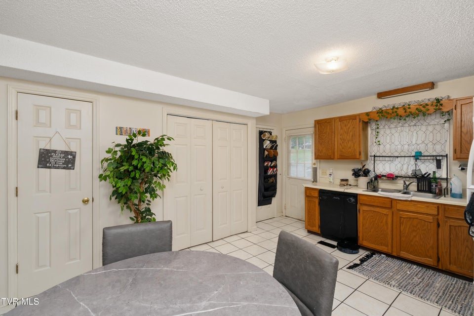 Photo #18: 1655 Island Rd.