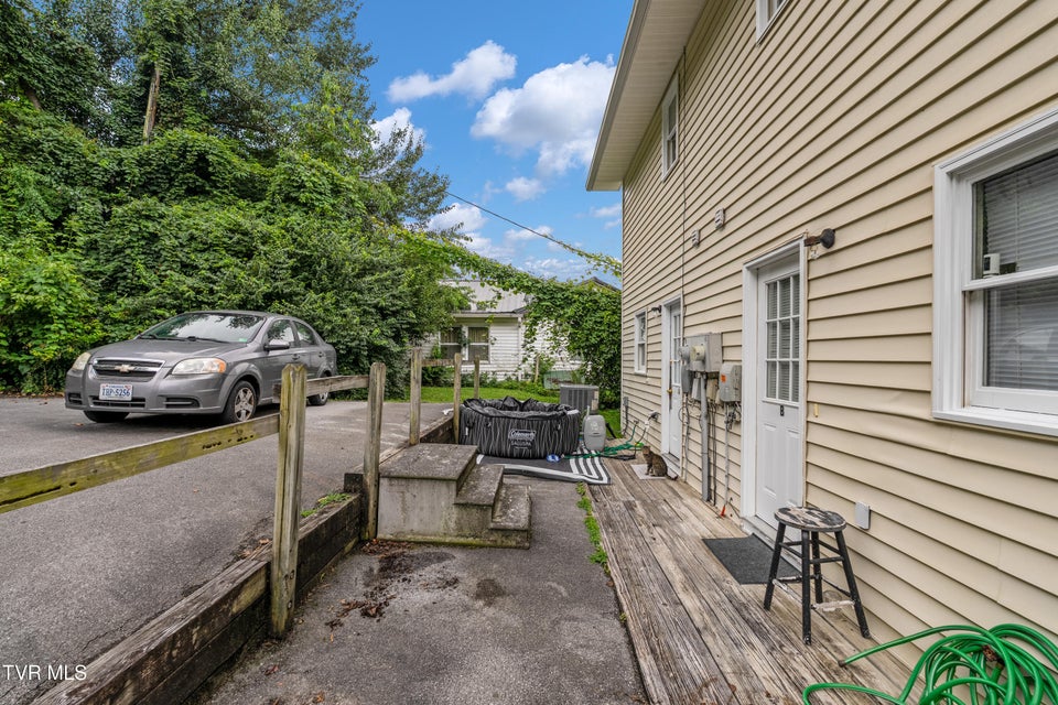Photo #42: 1655 Island Rd.