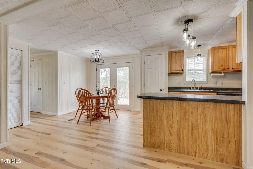 Photo #7: 115 Belmont Court