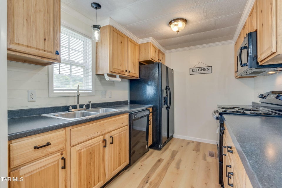 Photo #9: 115 Belmont Court