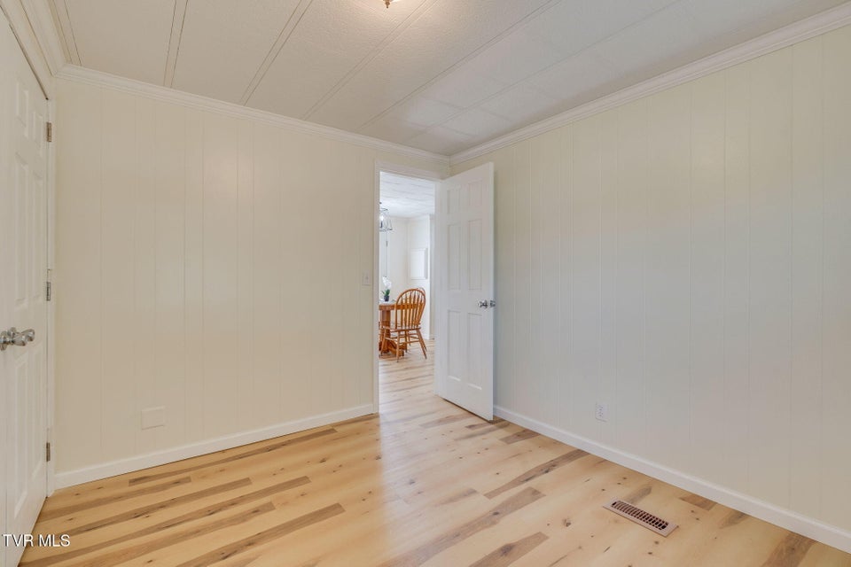 Photo #15: 115 Belmont Court