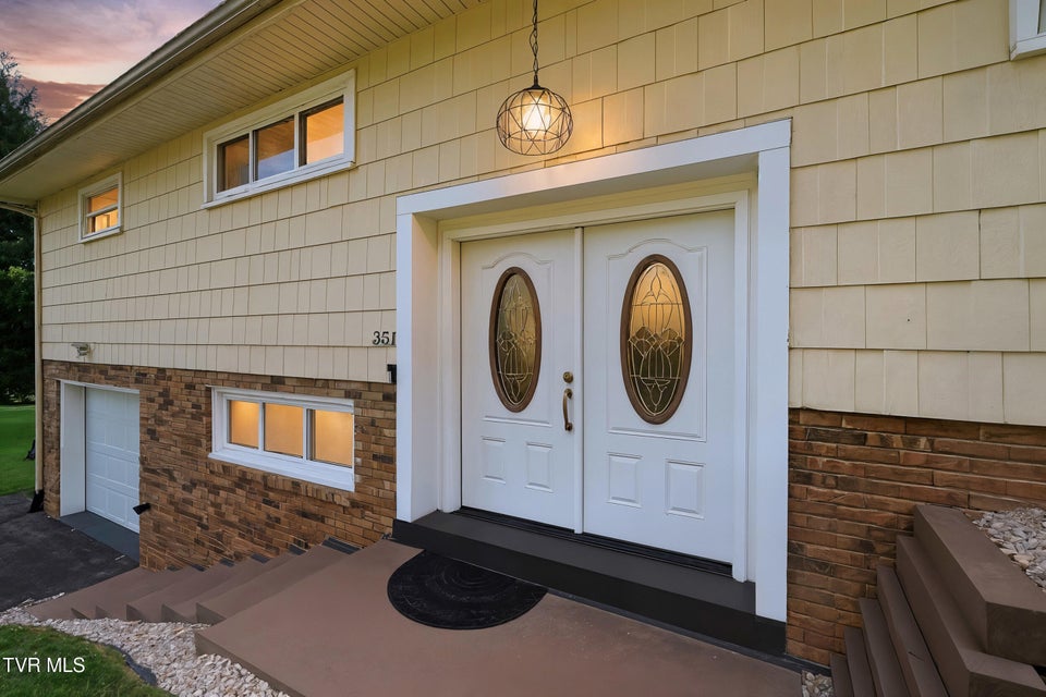 Photo #4: 351 Bell Street