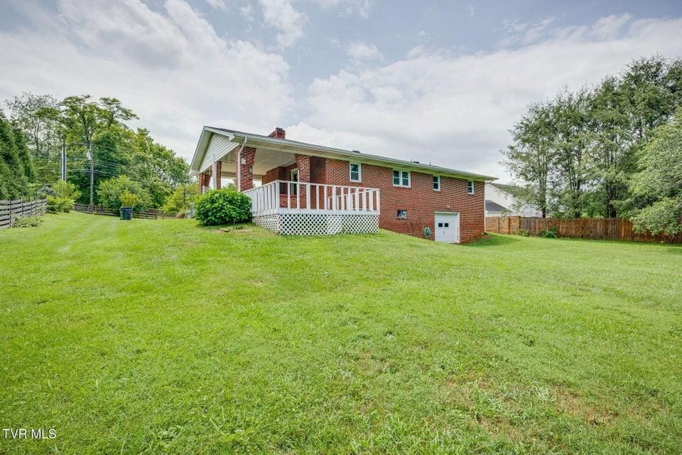 Photo #4: 125 Millwood Road
