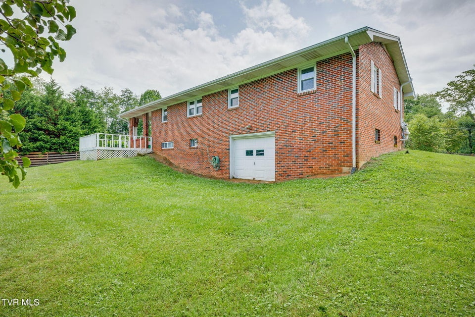 Photo #6: 125 Millwood Road