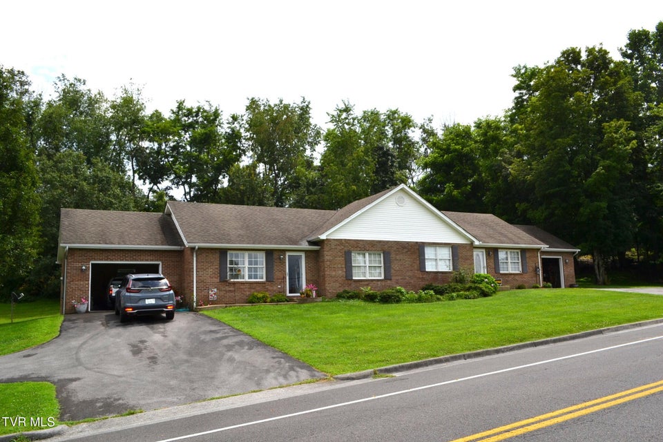 Photo #3: 623 Wyndale Rd