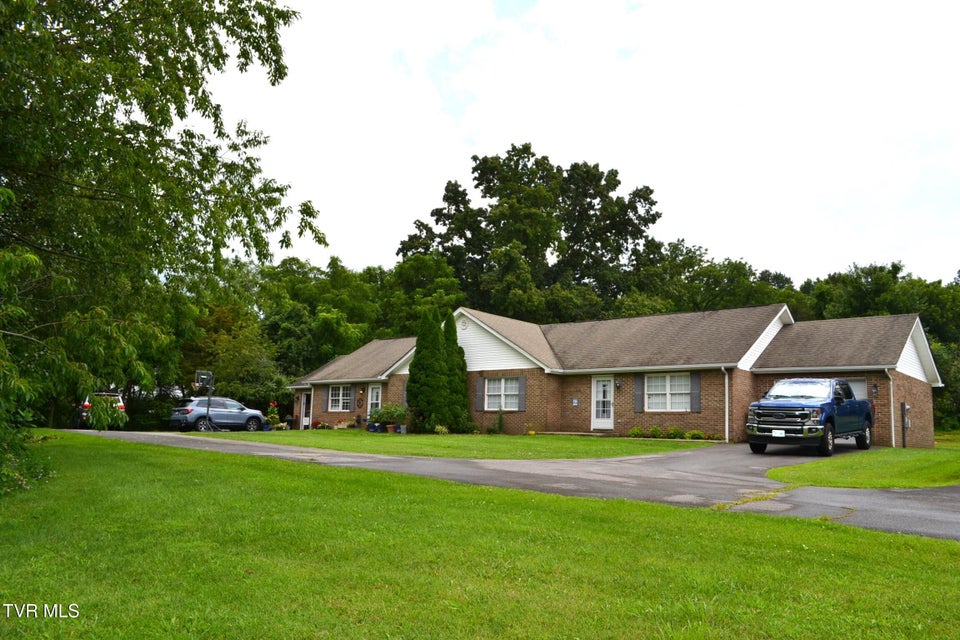 Photo #5: 623 Wyndale Rd