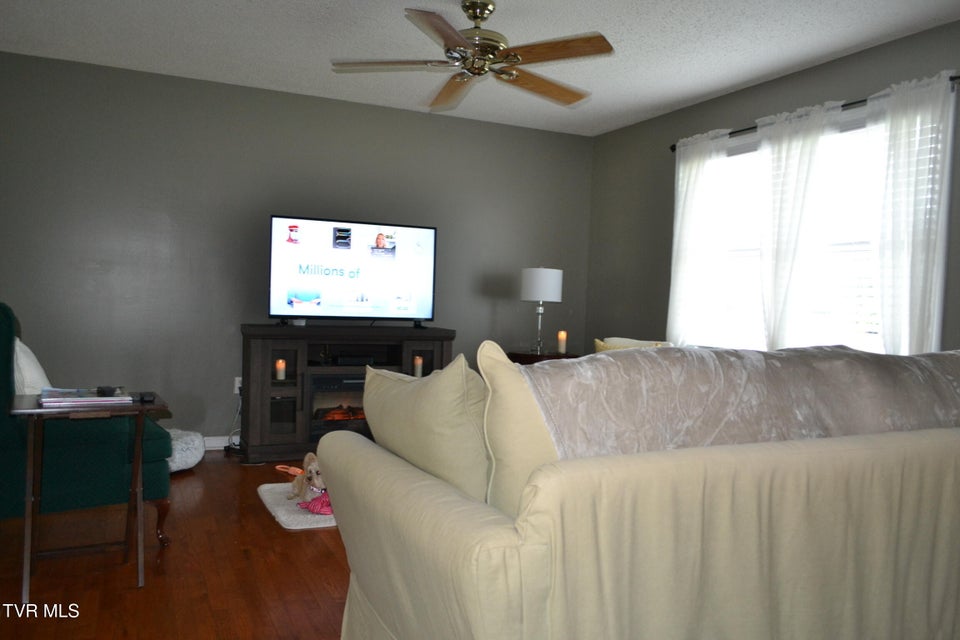 Photo #15: 623 Wyndale Rd