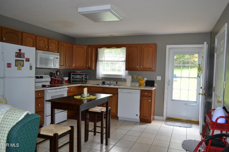 Photo #16: 623 Wyndale Rd