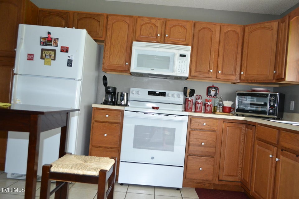 Photo #17: 623 Wyndale Rd