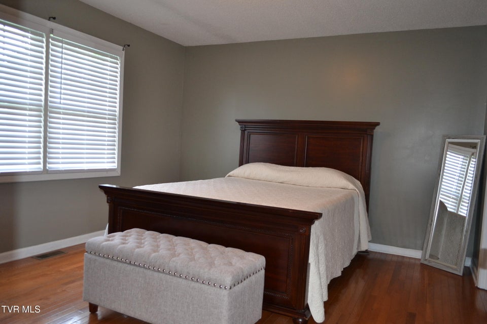 Photo #21: 623 Wyndale Rd