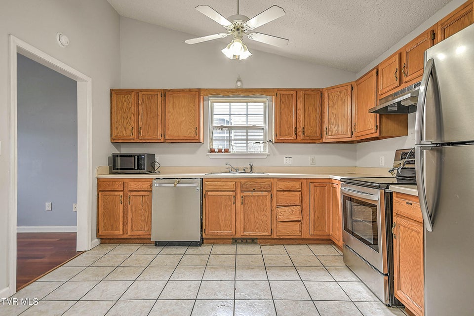 Photo #14: 104 Saint James Place