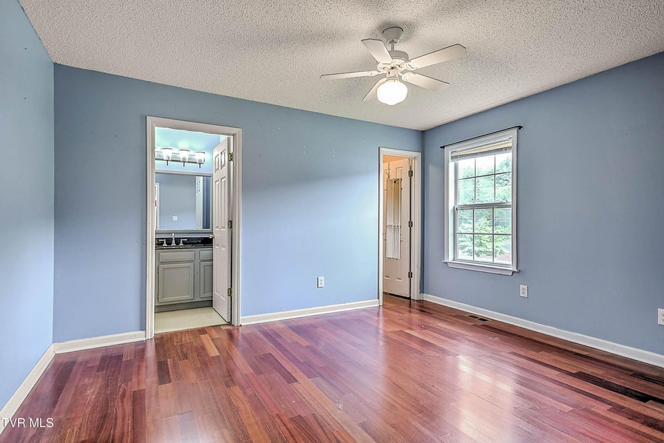 Photo #24: 104 Saint James Place