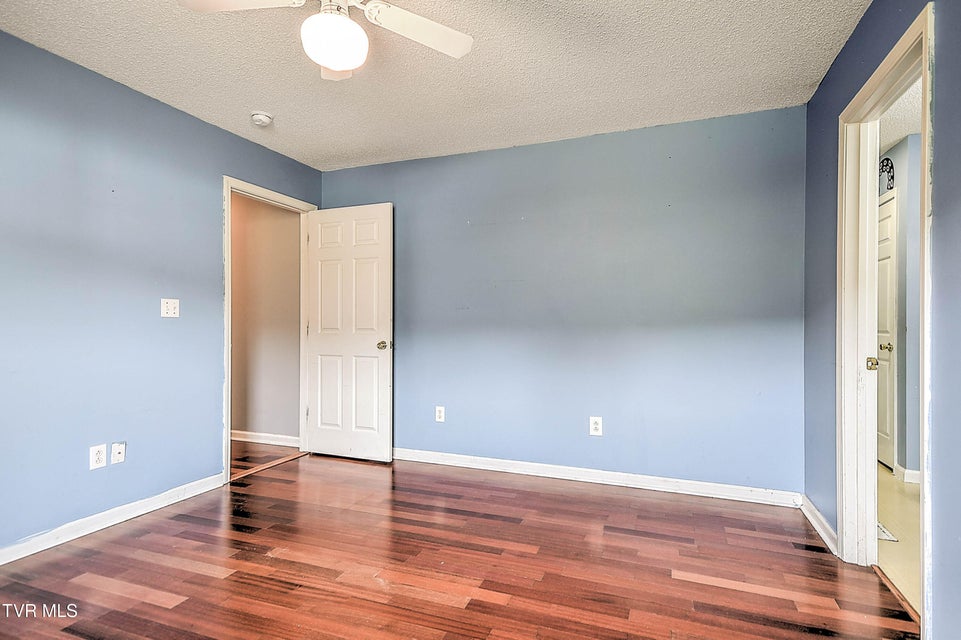 Photo #26: 104 Saint James Place