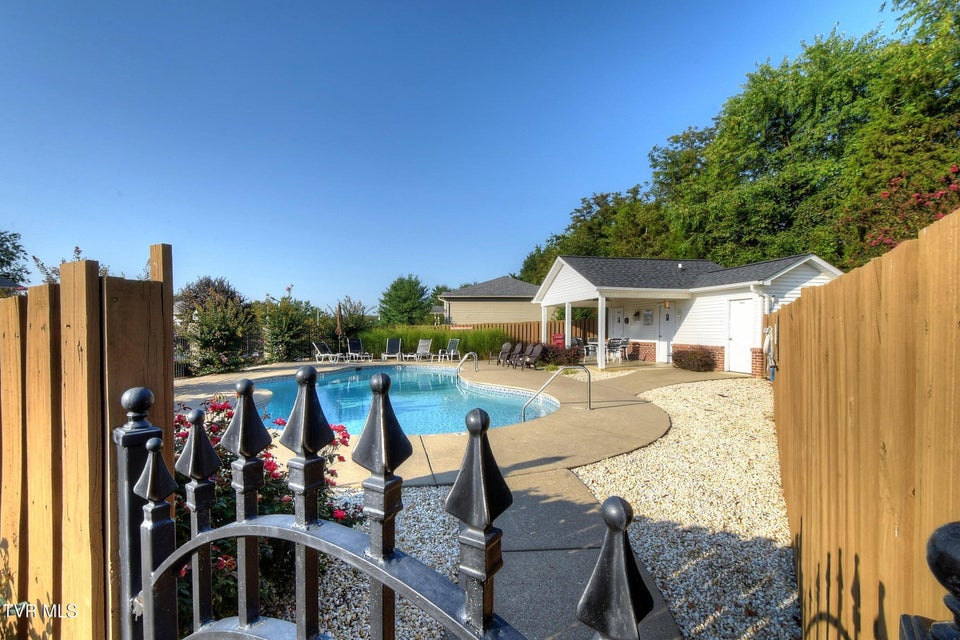 Photo #2: 120 Chadwick Circle