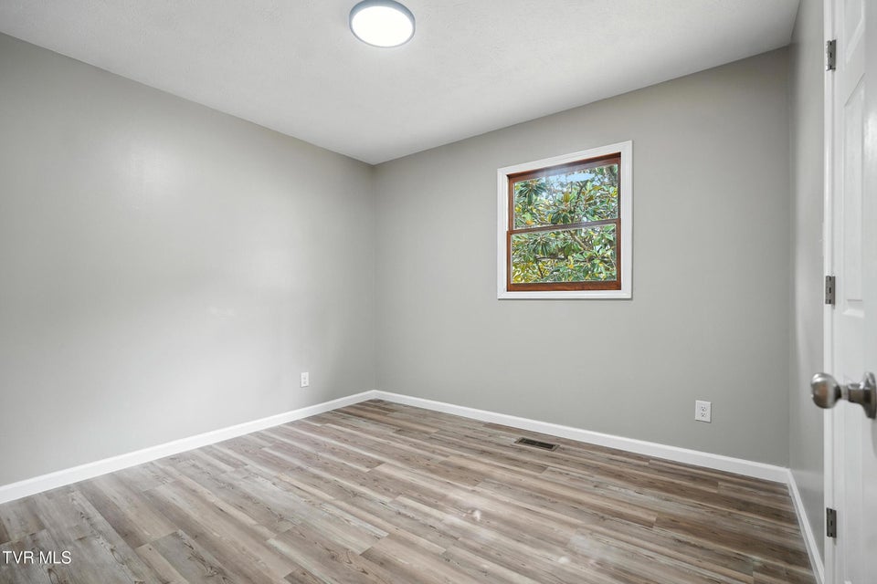 Photo #17: 1108 Sourmash Drive