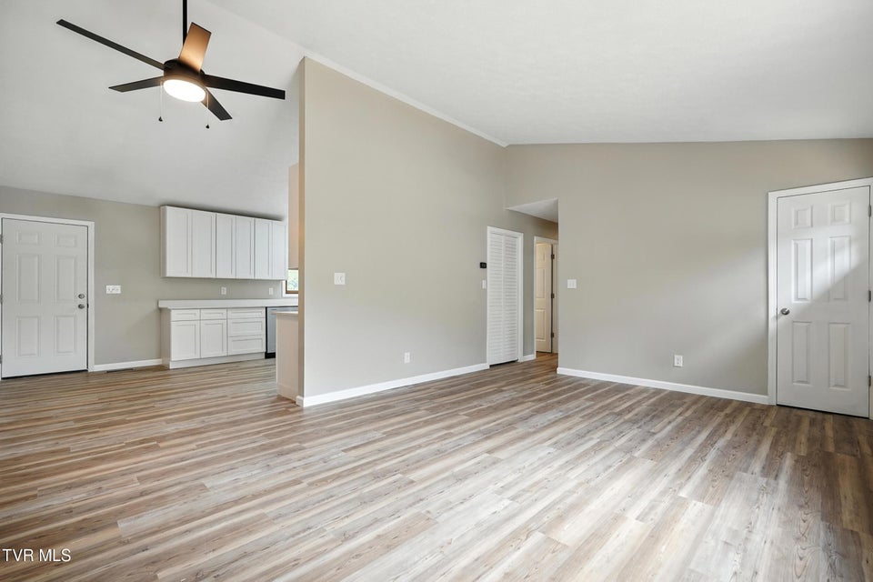 Photo #10: 1108 Sourmash Drive