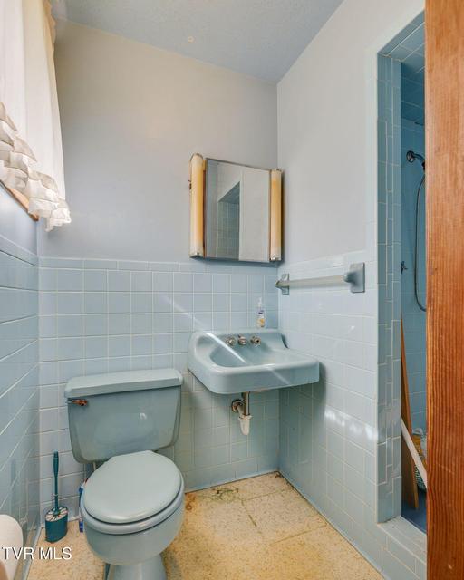 Photo #18: 1117 Delrose Drive