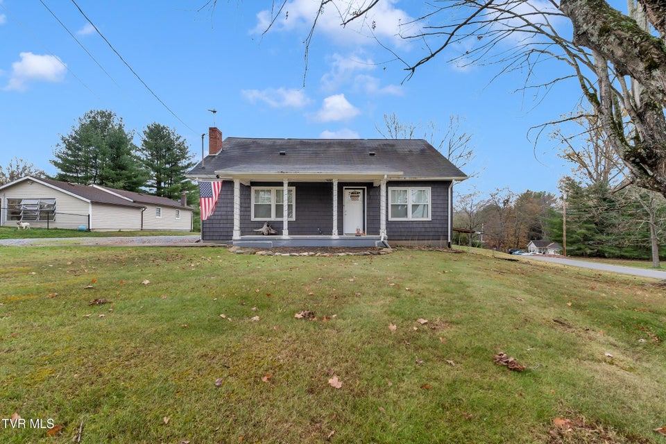 Photo #2: 2835 Walnut Street
