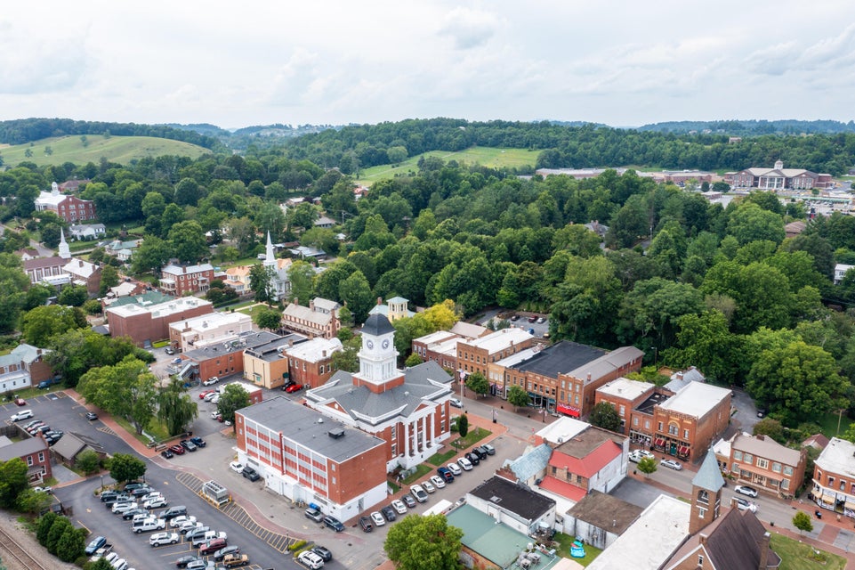 Photo #58: 109 Main Street