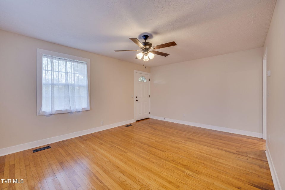 Photo #8: 1813 Madison Street