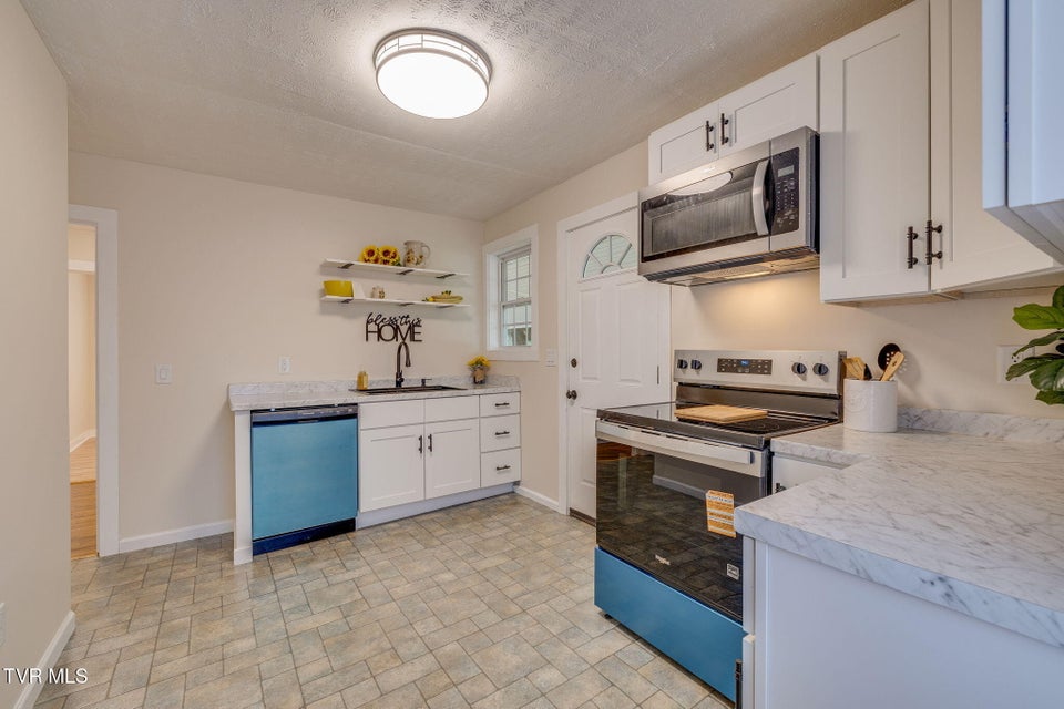 Photo #10: 1813 Madison Street
