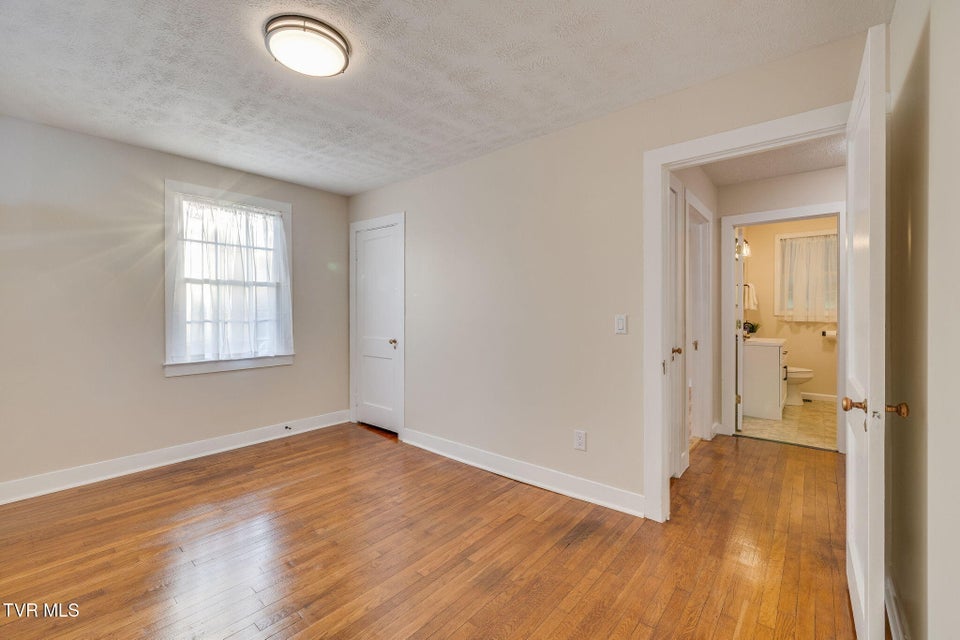 Photo #13: 1813 Madison Street