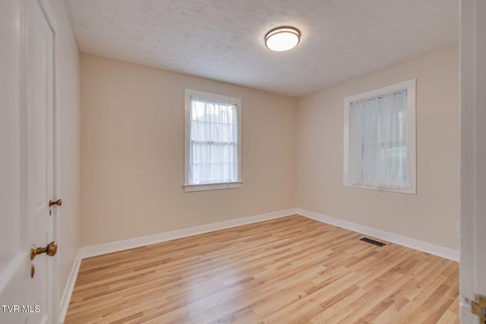 Photo #16: 1813 Madison Street