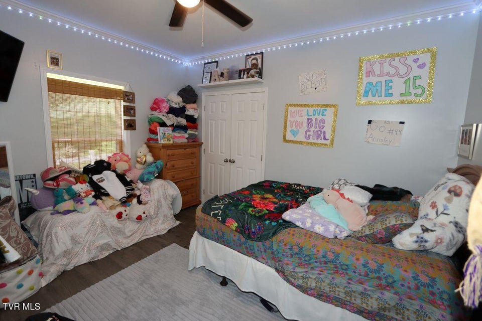 Photo #16: 17977 Overlook Dr Drive