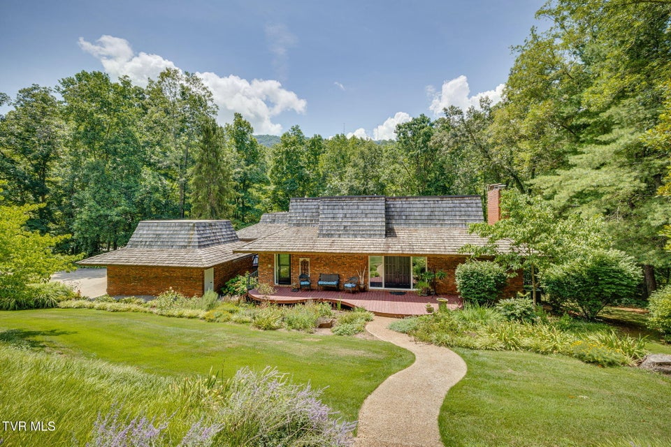 Photo #2: 708 Thornwood Place