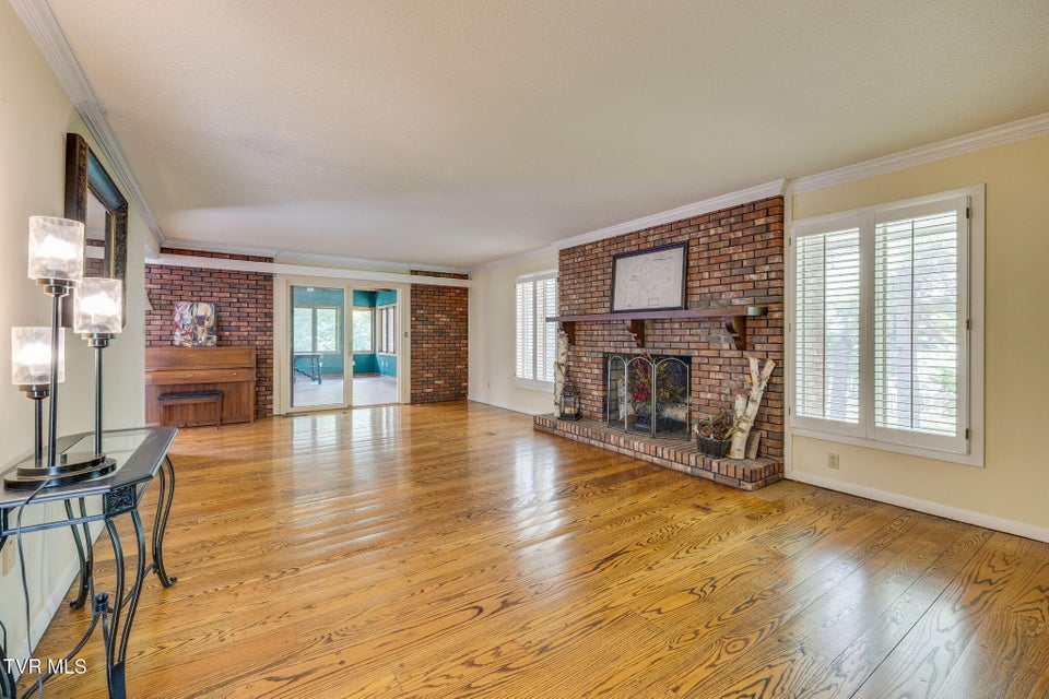 Photo #7: 708 Thornwood Place