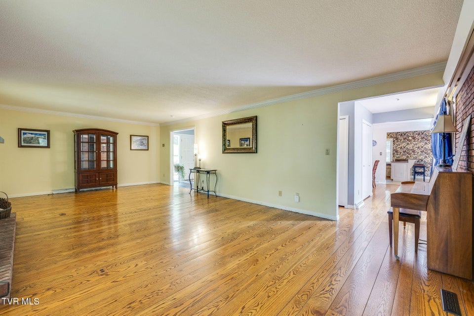 Photo #9: 708 Thornwood Place