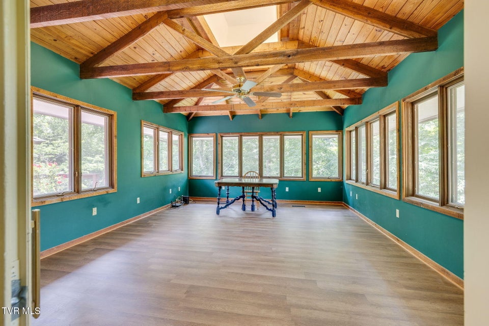 Photo #10: 708 Thornwood Place