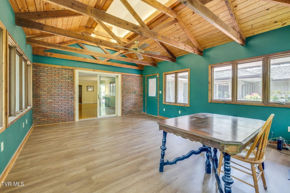 Photo #11: 708 Thornwood Place