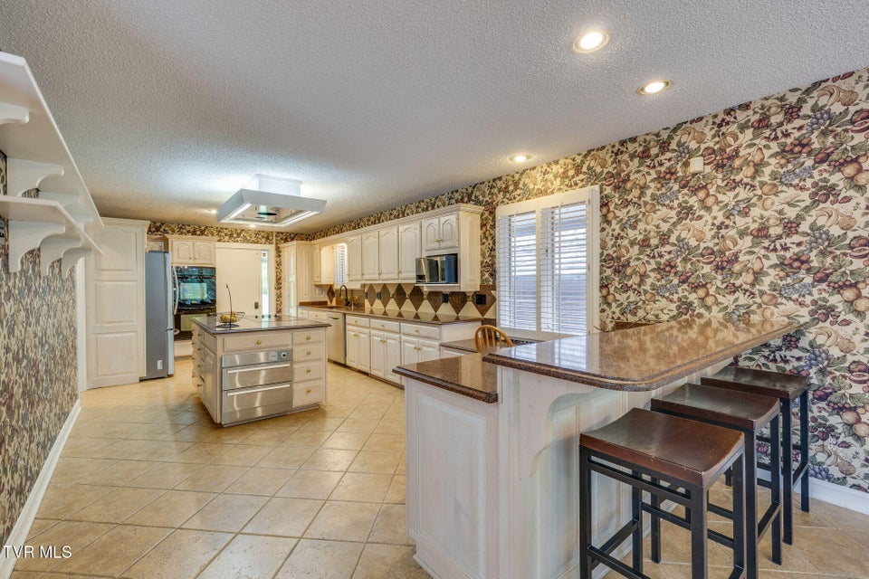 Photo #15: 708 Thornwood Place
