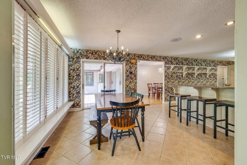 Photo #20: 708 Thornwood Place