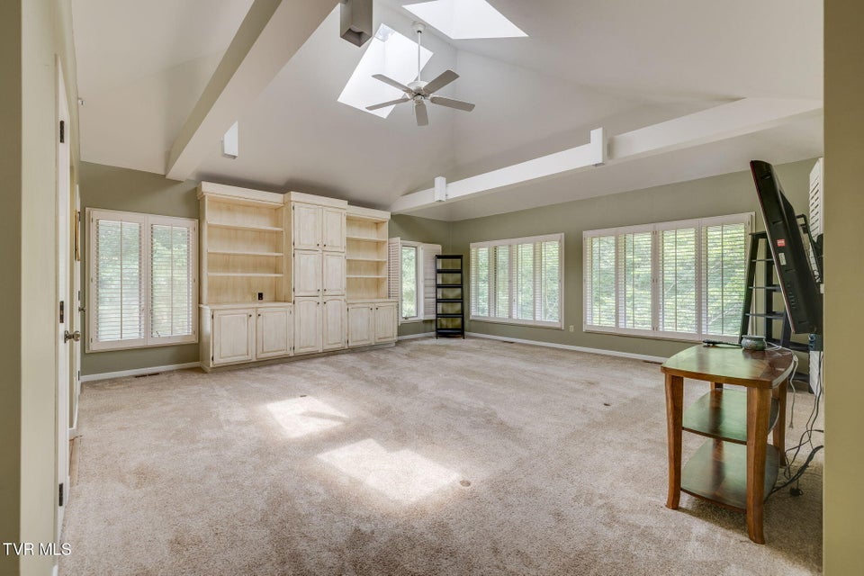 Photo #21: 708 Thornwood Place