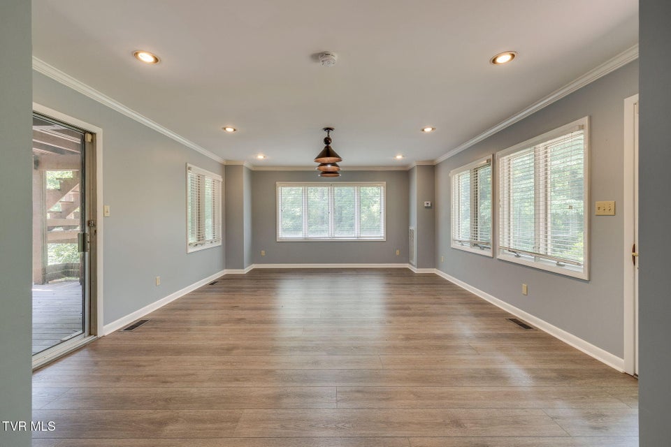 Photo #37: 708 Thornwood Place