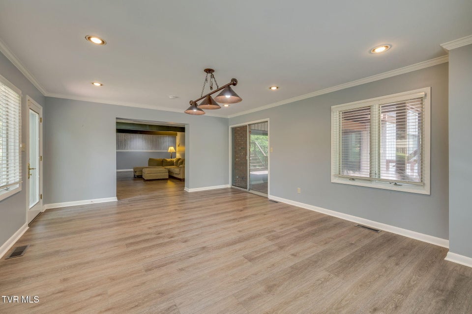 Photo #38: 708 Thornwood Place