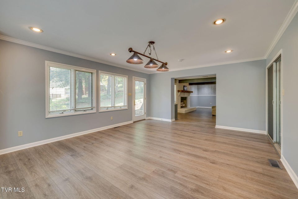 Photo #39: 708 Thornwood Place