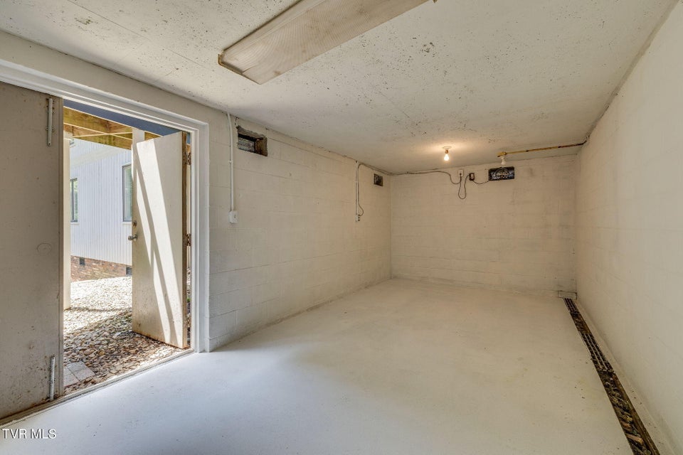 Photo #54: 708 Thornwood Place