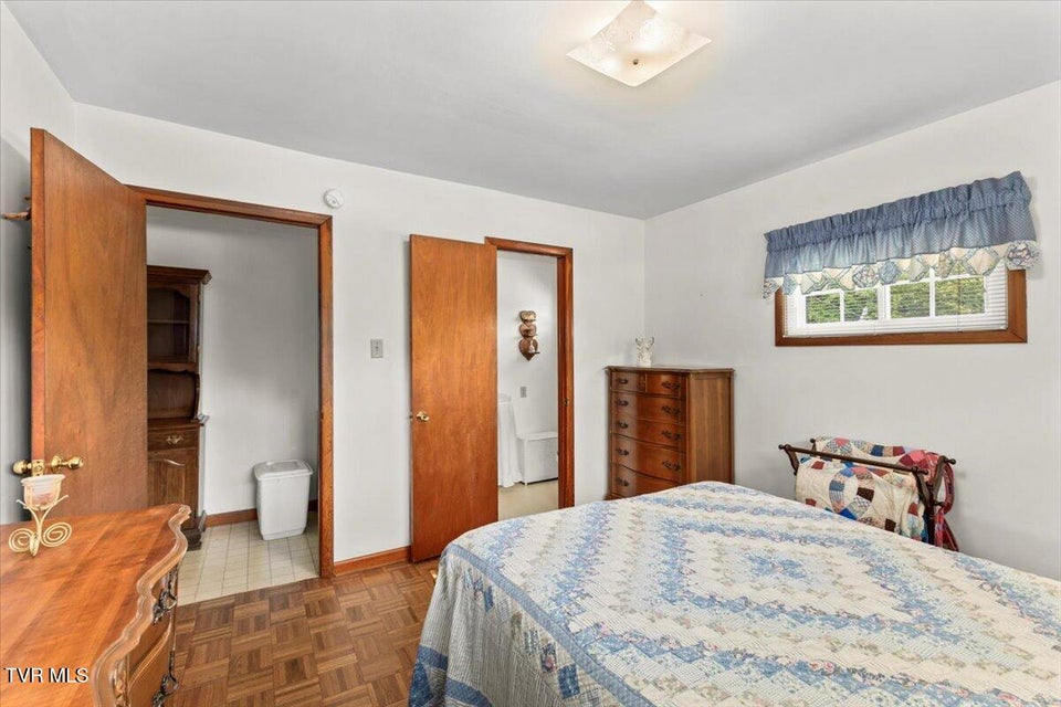 Photo #11: 1050 Cooper Street