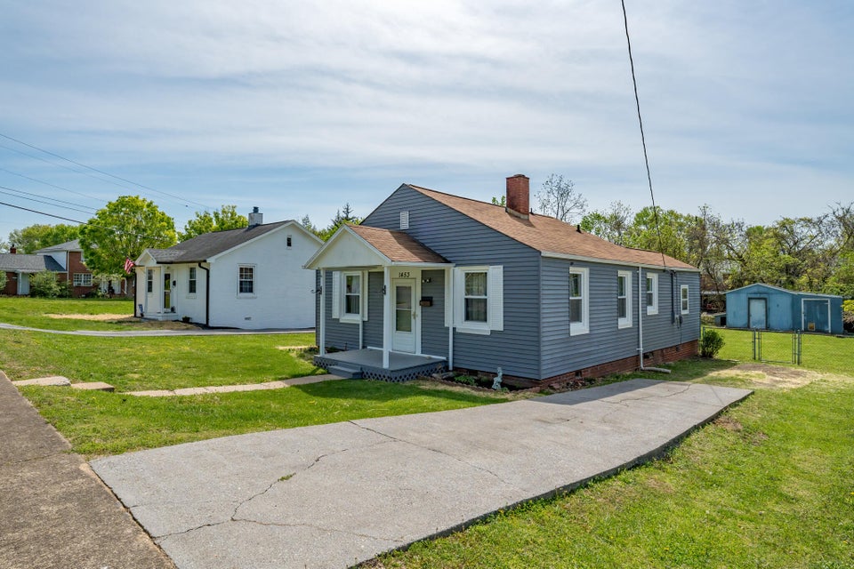 Photo #3: 1453 Garden Drive