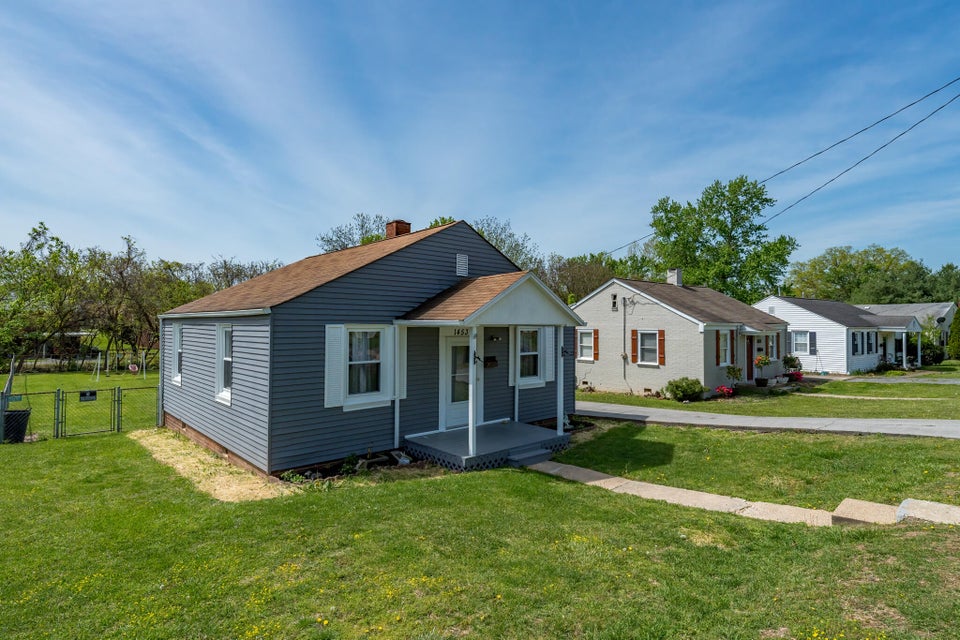 Photo #4: 1453 Garden Drive