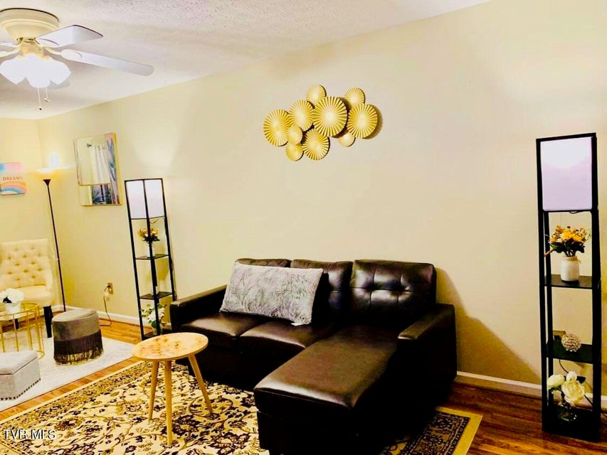 Photo #3: 563 Beaverview Drive