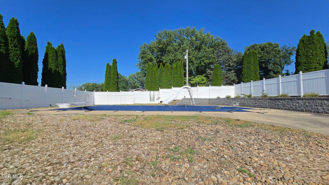 Photo #11: 9 Lynn Terrace Court